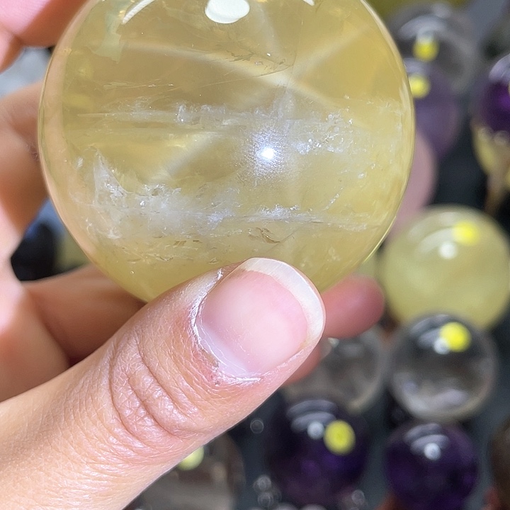 水晶水晶球黄卡6，8号未镶嵌