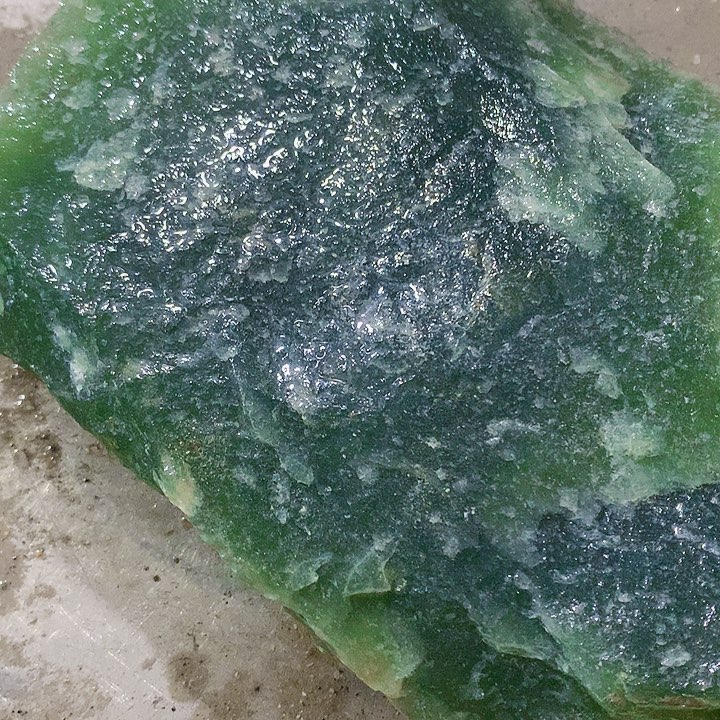 未镶嵌蛇纹石玉珠宝奇石缘*寨
