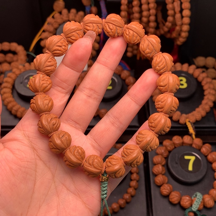 桃核吊坠1.5小金豆手串