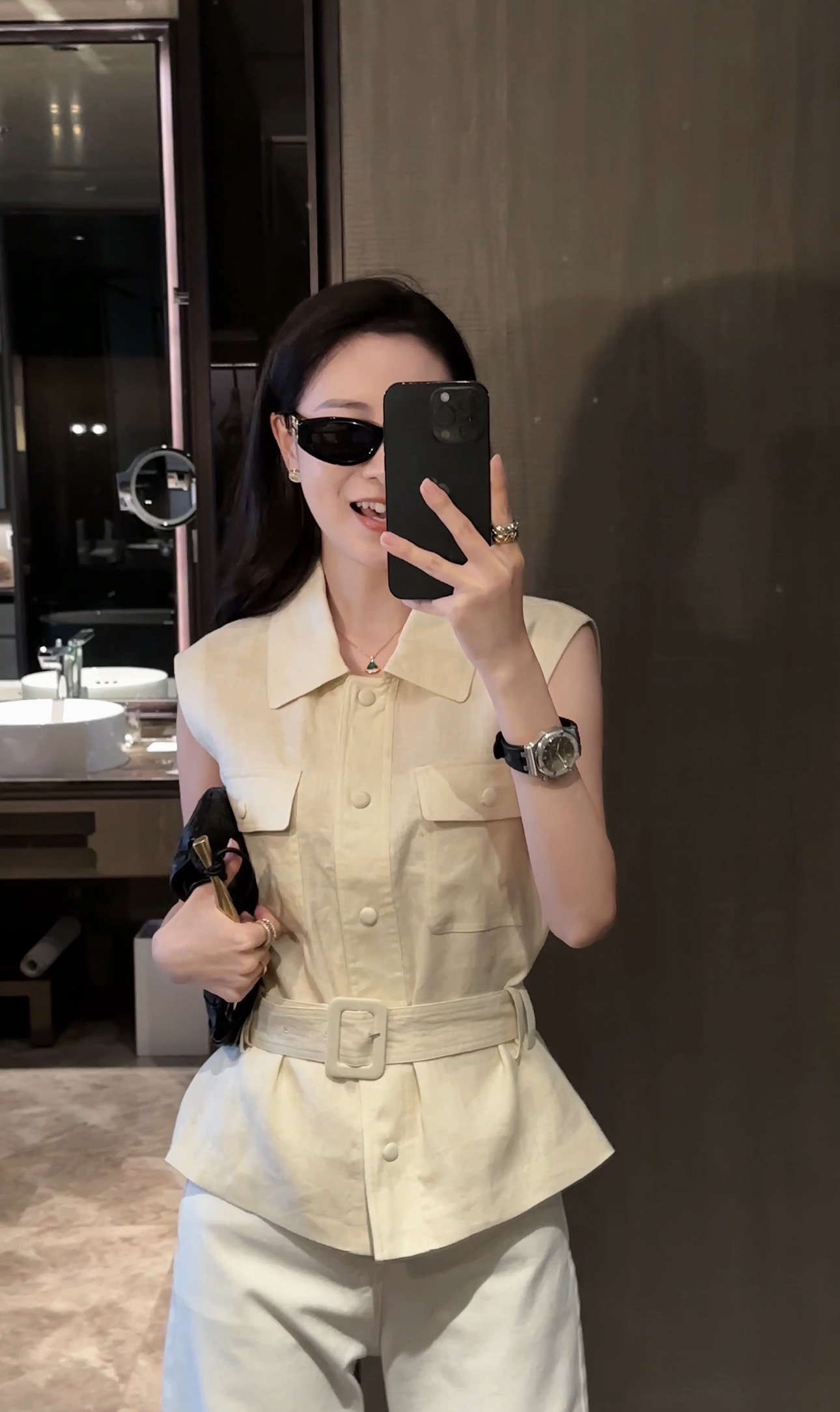 23.【米卡私服】夏日素净生活舒适透气马甲