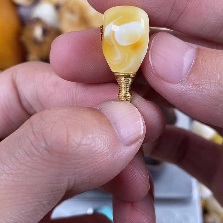 琥珀未镶嵌裸石我