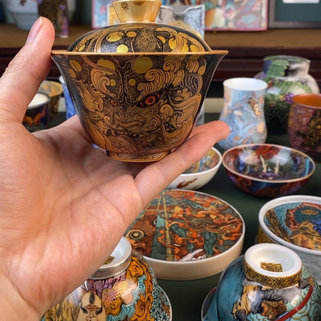 手工手绘狮子盖碗