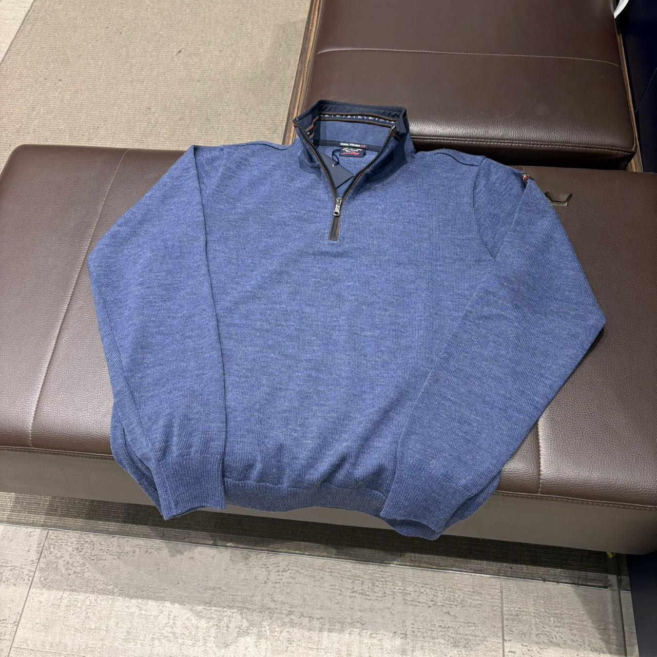 保鲨 不退换 男款蓝色半拉链毛衣 下单联系客服