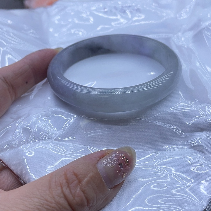 翡翠未镶嵌手镯手镯有纹