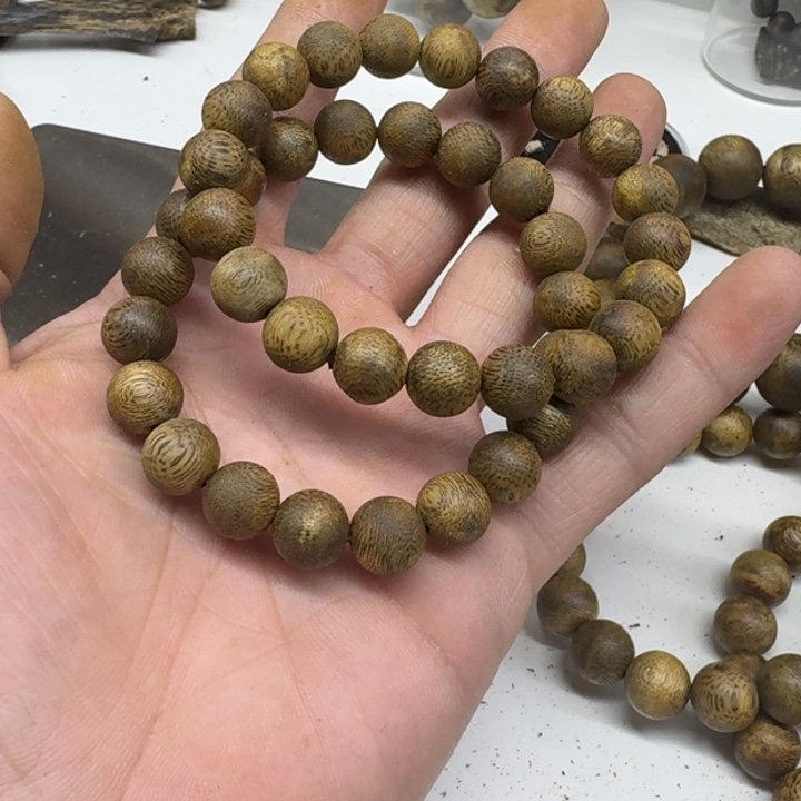 沉香沉香碎屑棋楠圆珠7克