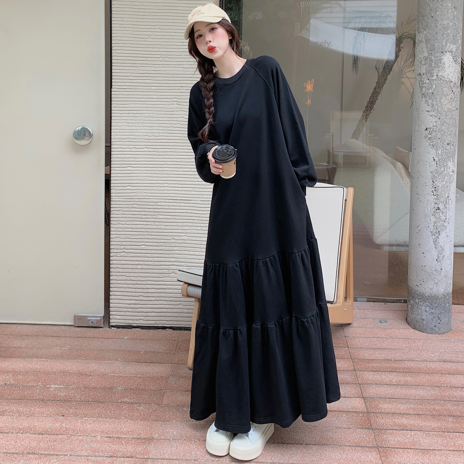  2025秋季新款/小众设计长款拼接荷叶边裙摆卫衣连衣裙女