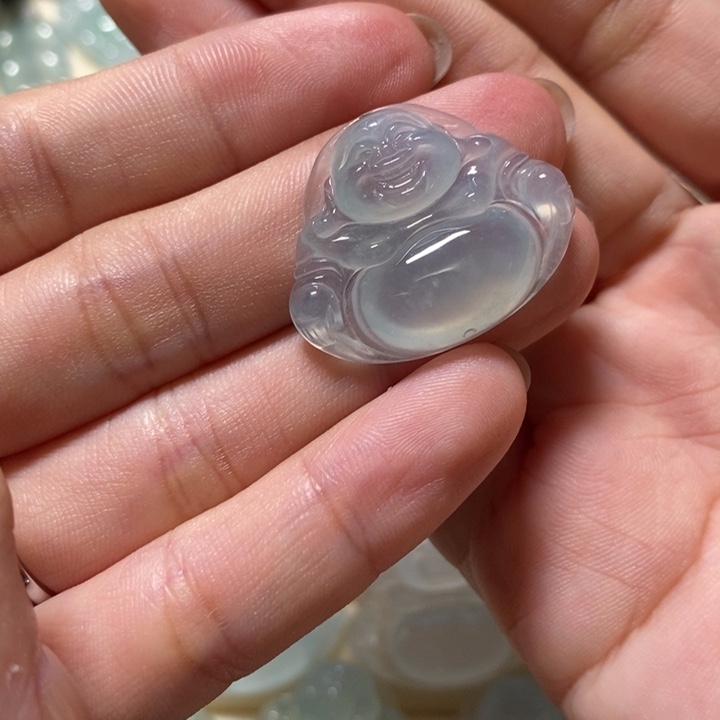 你***s翡翠未镶嵌颈饰佛公