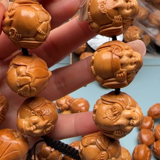 桃核吊坠橄榄雕工艺品