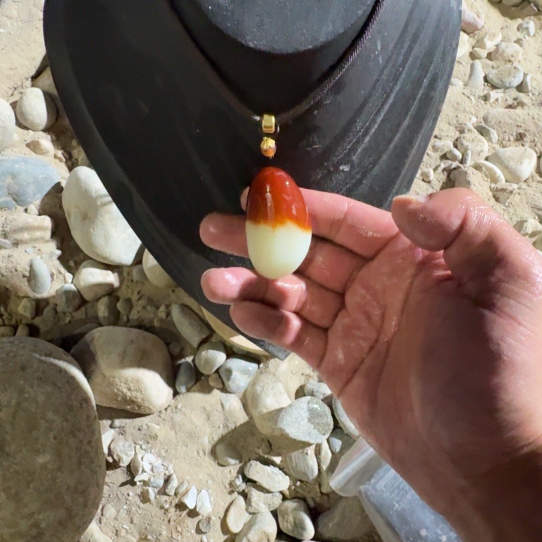 精品无镶嵌小吊坠