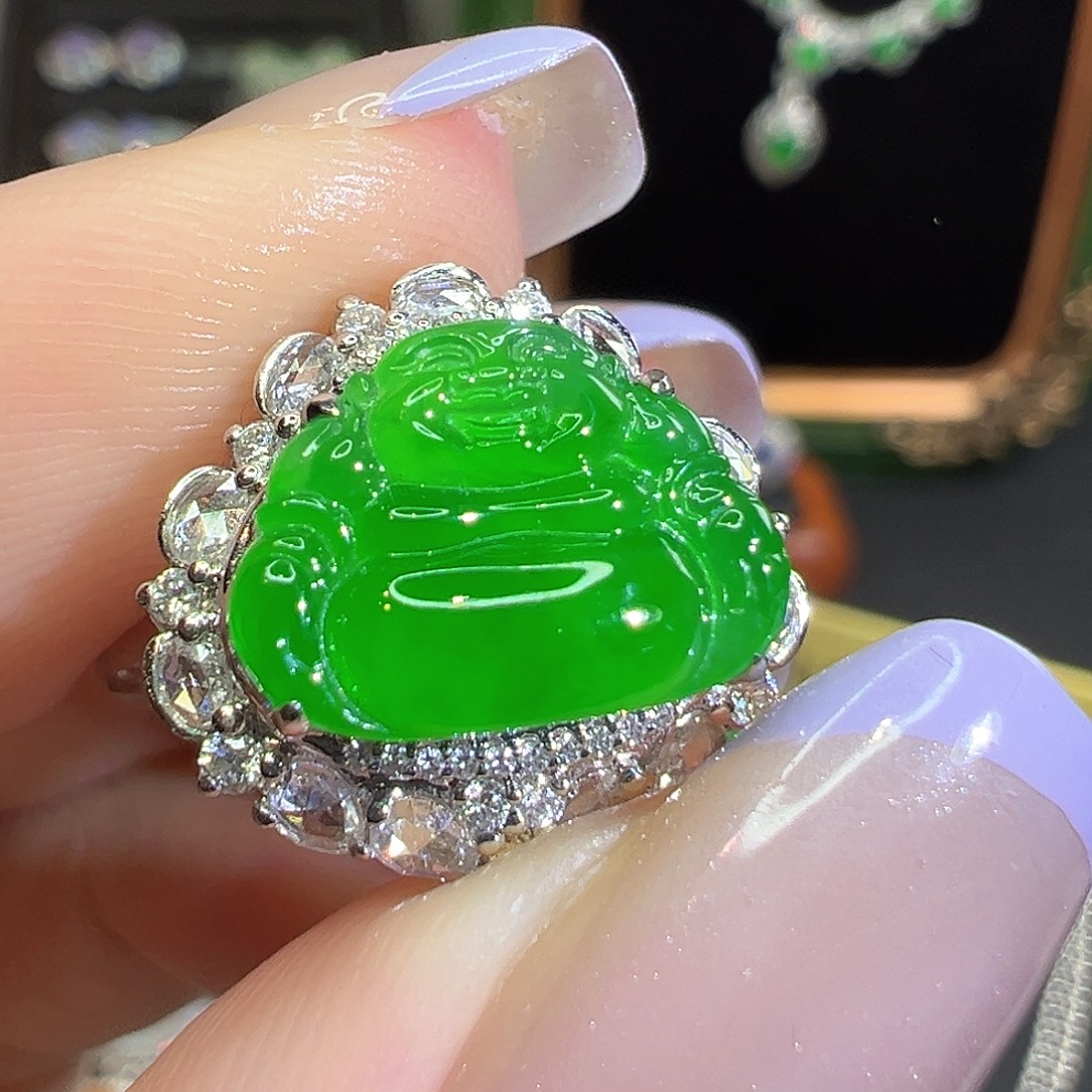 翡翠18K金镶嵌戒指翡翠