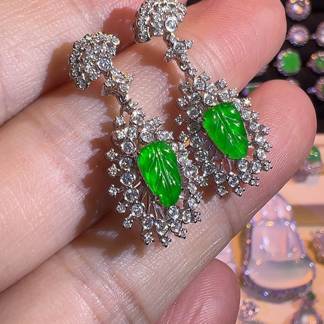 翡翠耳饰18K金镶嵌高冰种黄阳绿树叶起光