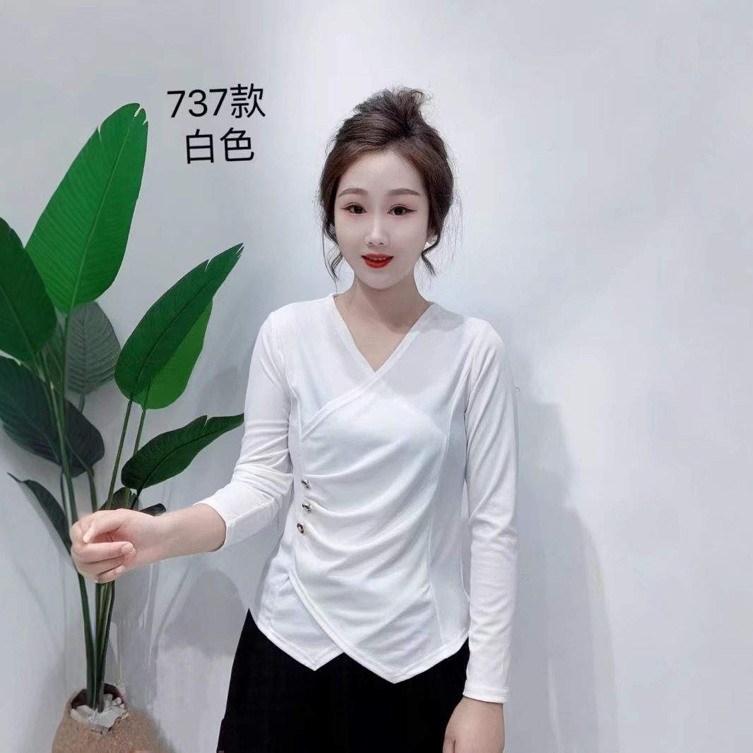 一件代发春季新爆款灰色T恤女长袖不规则打底衫内搭收腰显瘦v领套