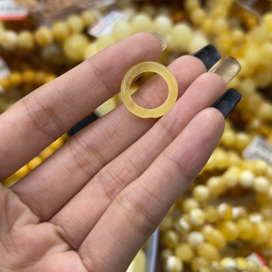 琥珀珠宝奇石未镶嵌