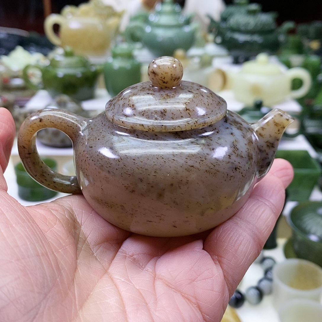 和田玉茶壶（微瑕）未镶嵌