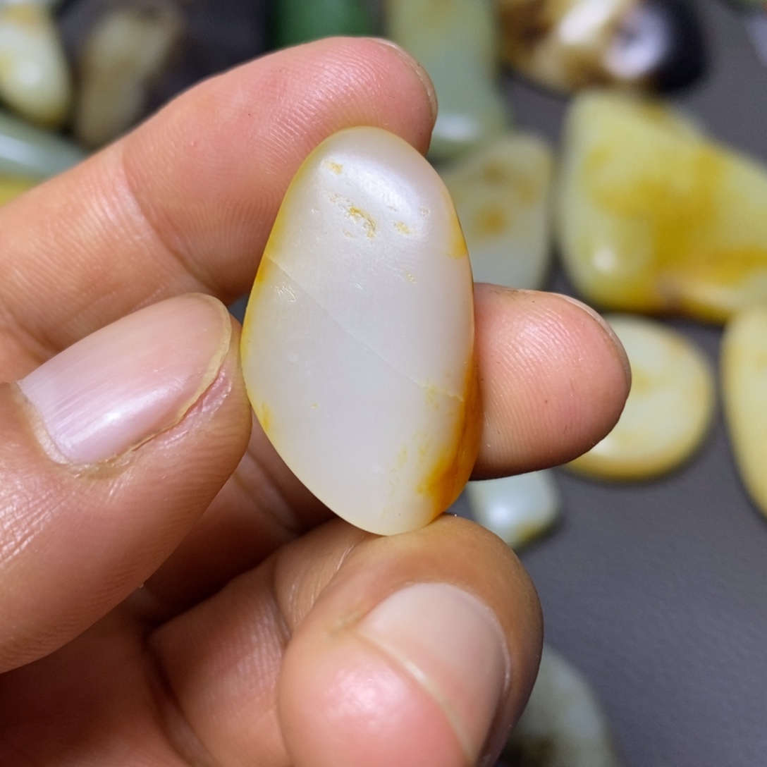 和田玉（糖玉）未镶嵌挂件