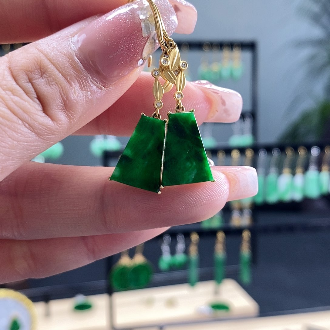 翡翠耳饰18K金镶嵌翡翠