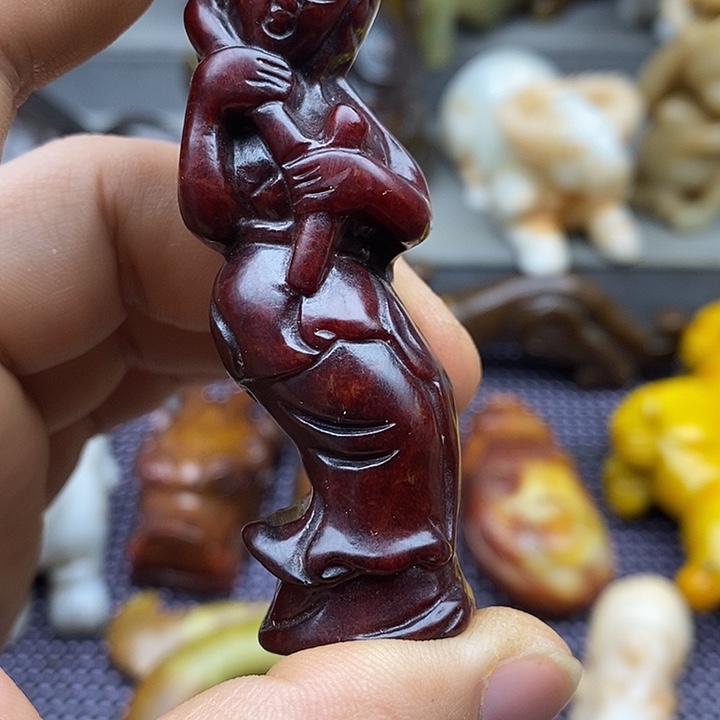 未镶嵌蛇纹石玉颈饰