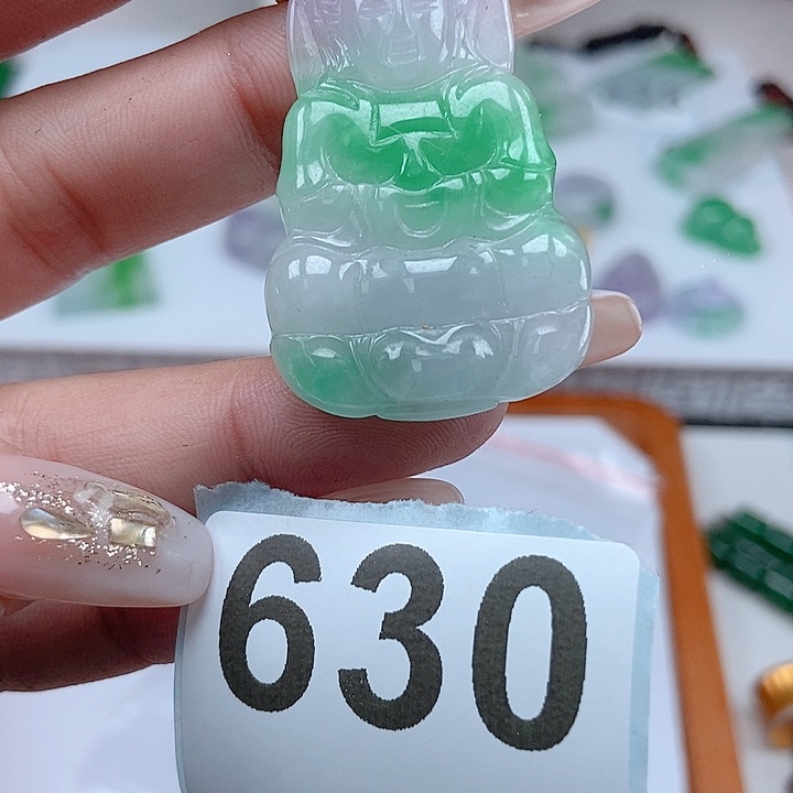 翡翠颈饰未镶嵌吊坠