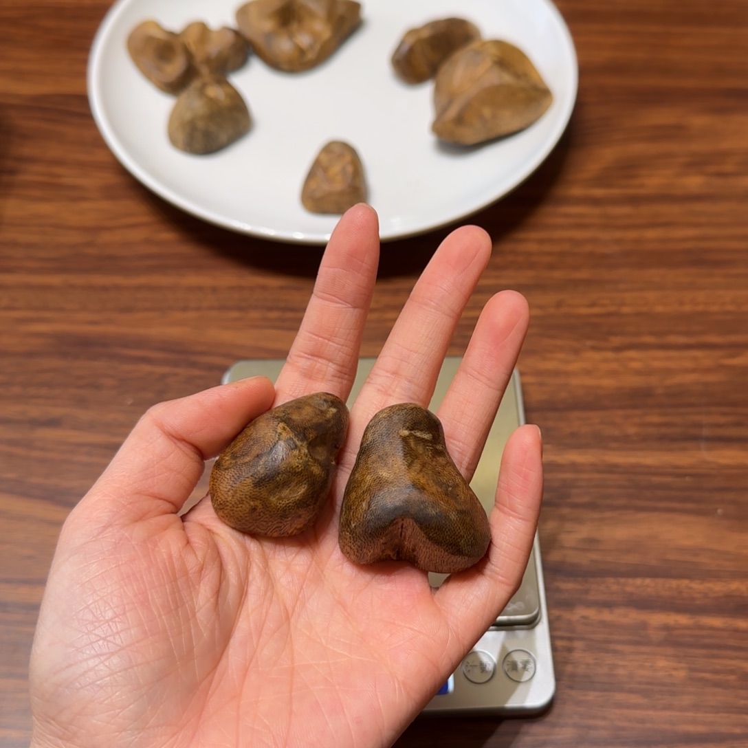 沉香碎屑沉香奇楠小包头14.7克