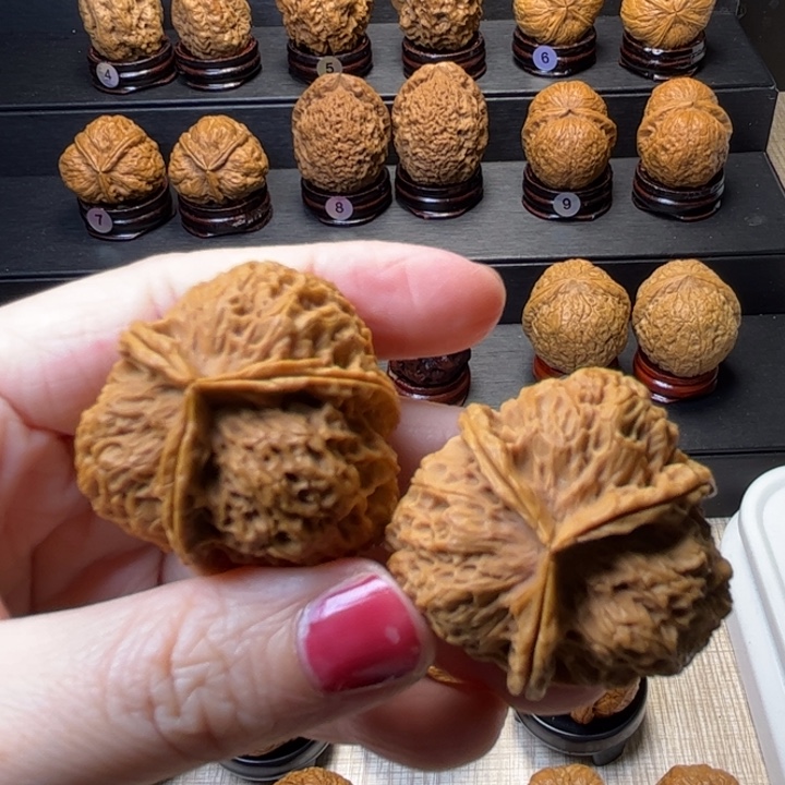 文玩核桃吊坠灯笼三棱