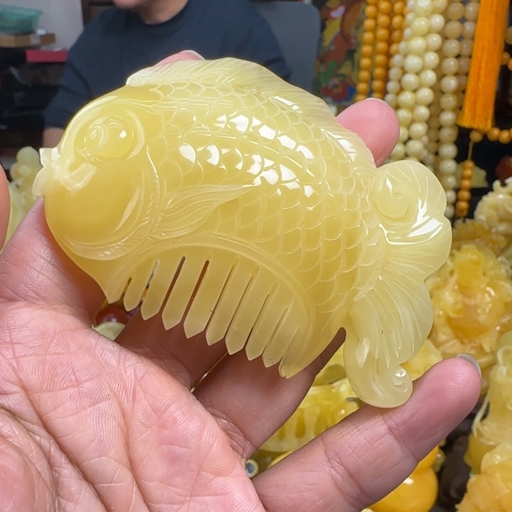 蜜蜡珠宝奇石未镶嵌