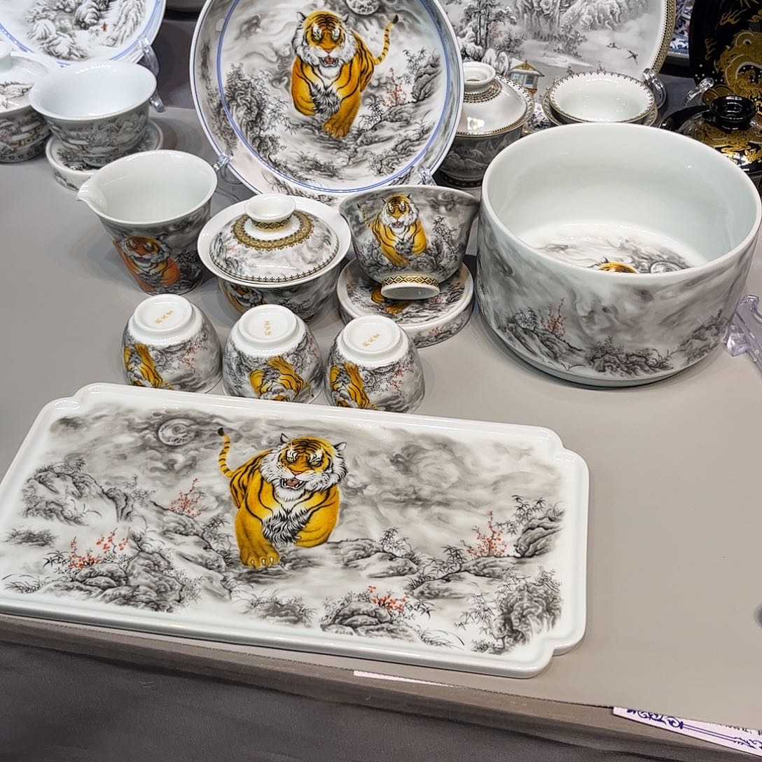 海***扬景德镇陶瓷艺术品