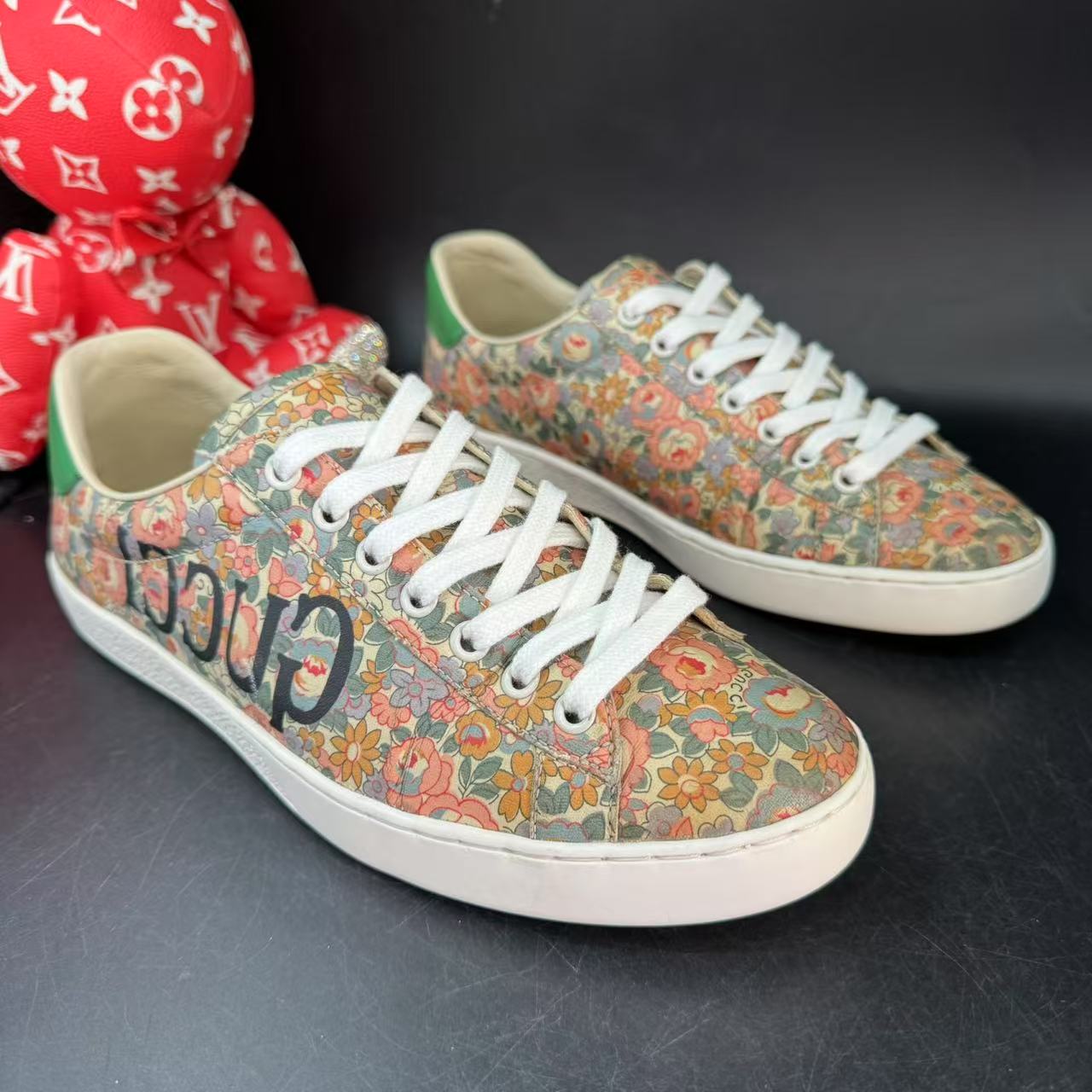 95新 GUCCI/古驰 【AO福利】 男39.5欧码棕色花卉满印休闲板鞋ao471