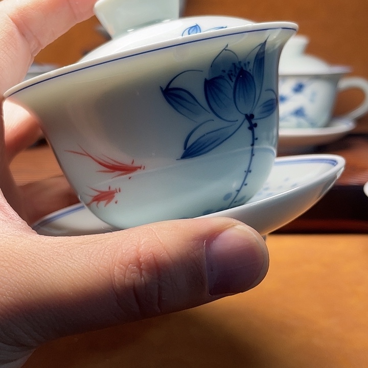 160毫升手绘荷花盖碗加杯子