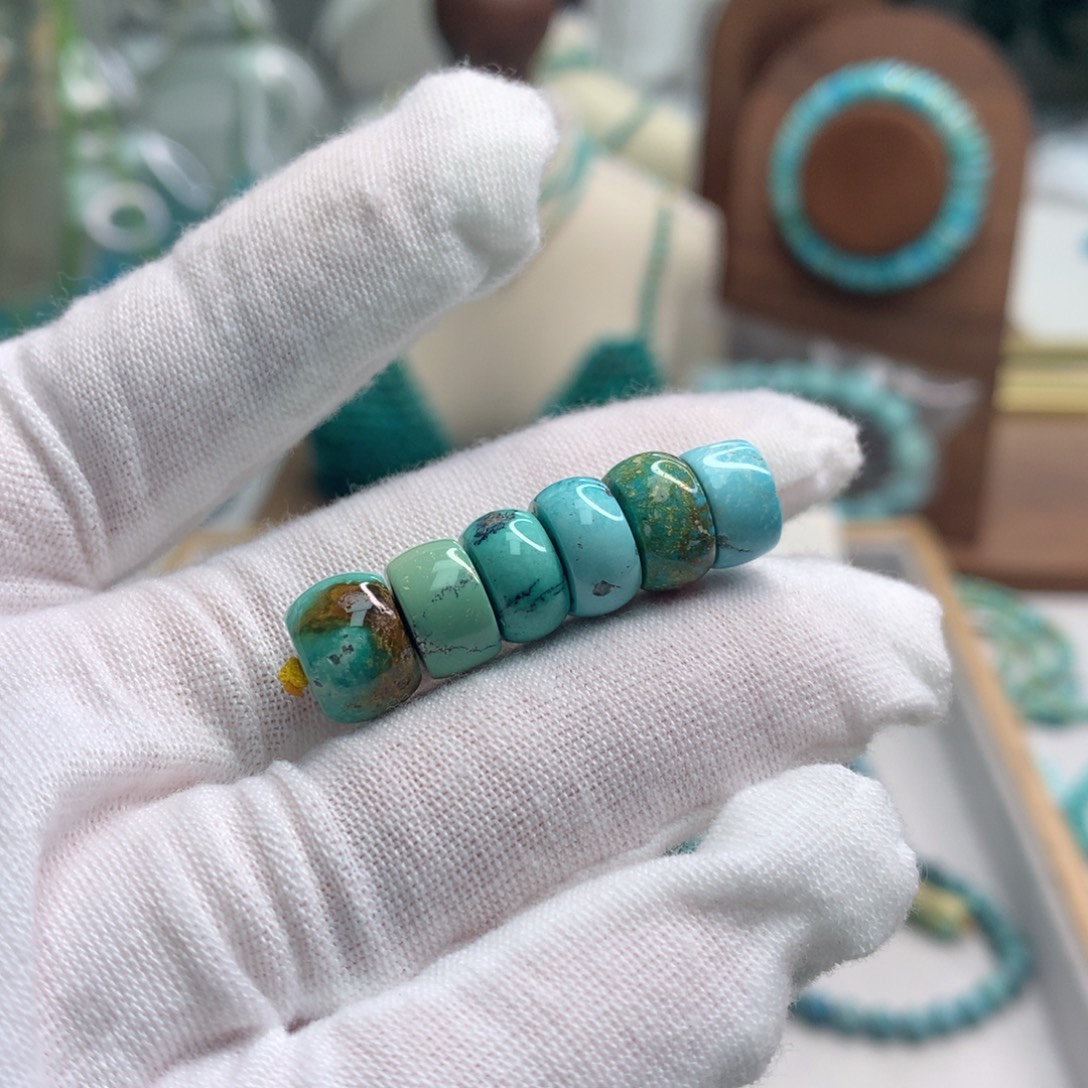 绿松石未镶嵌饰品