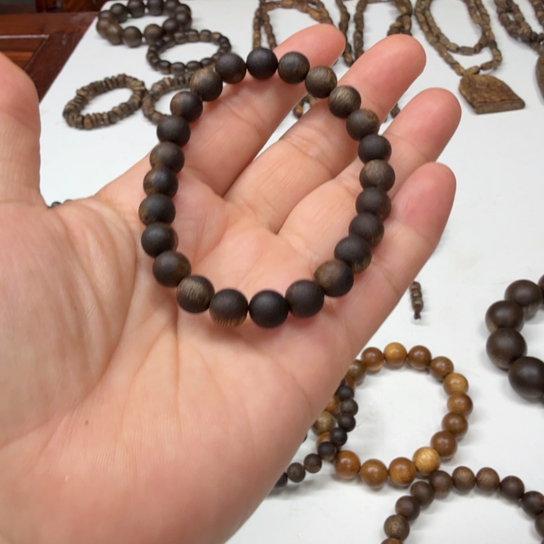 沉香碎屑沉香海南沉水高货紫棋楠0.8大➕碎屑多样性发一