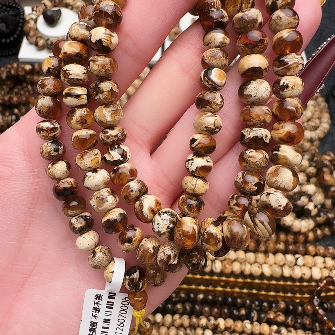 琥珀未镶嵌手链抚顺琥珀