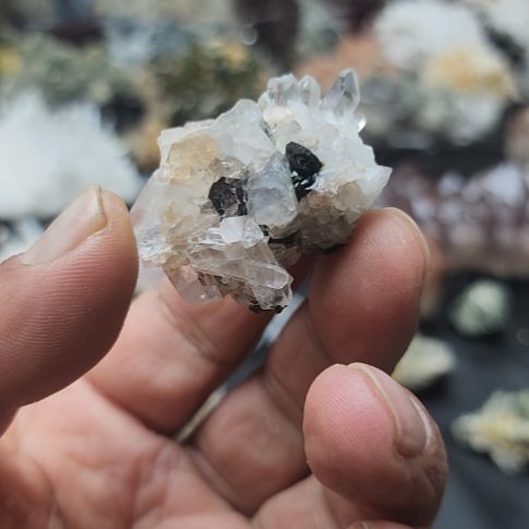 水晶未镶嵌摆件绿帘花园水晶