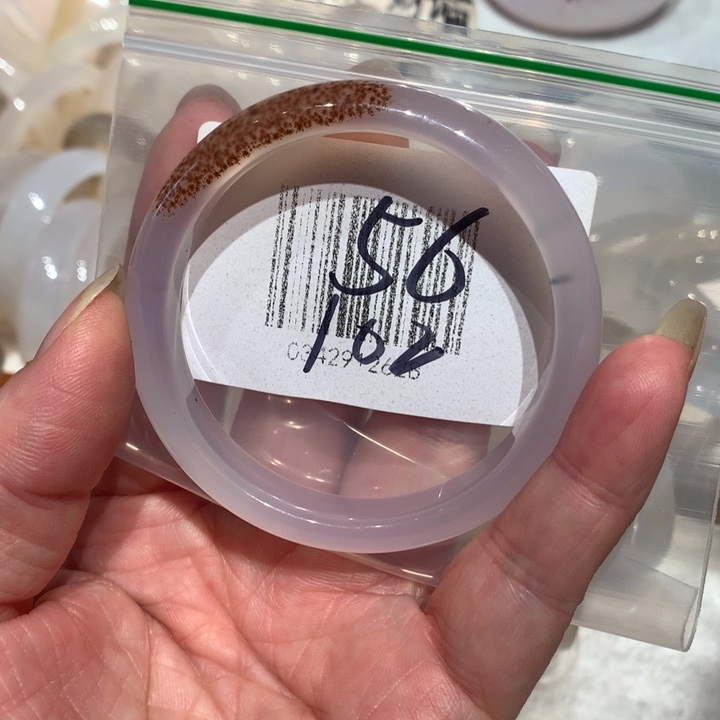 玛瑙/玉髓手镯未镶嵌幸***?56