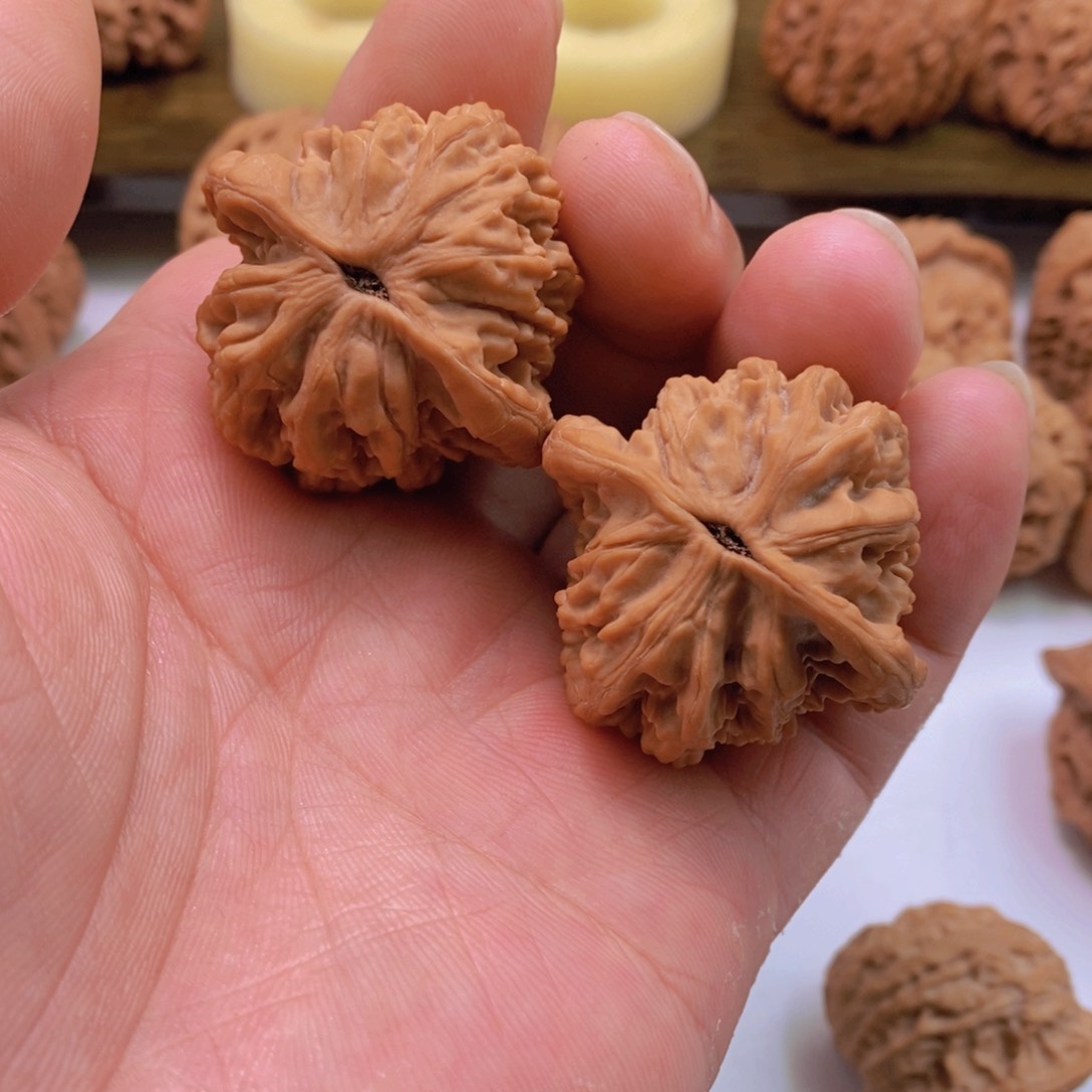 文玩核桃把件⁥****6文玩核桃汗高虎