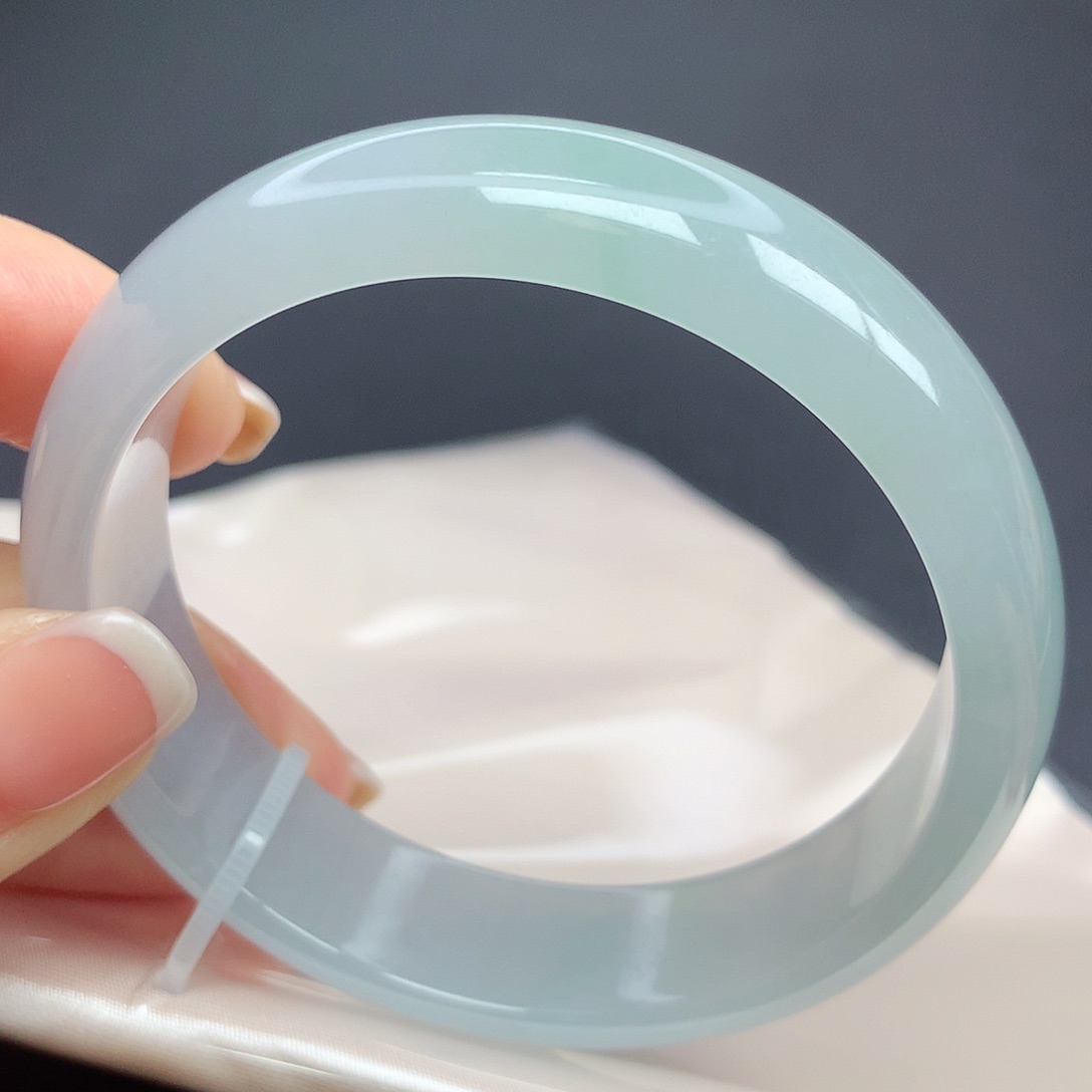 翡翠手镯未镶嵌09n n n n n n n