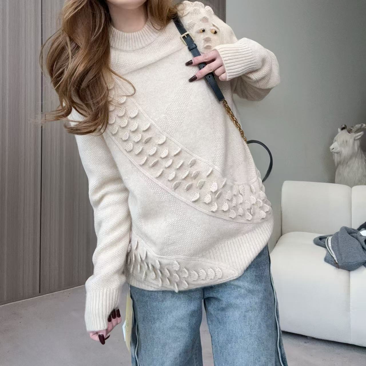 【B小V奢品级】242019轻奢百搭不规则图案蛇纹理套头羊绒衫