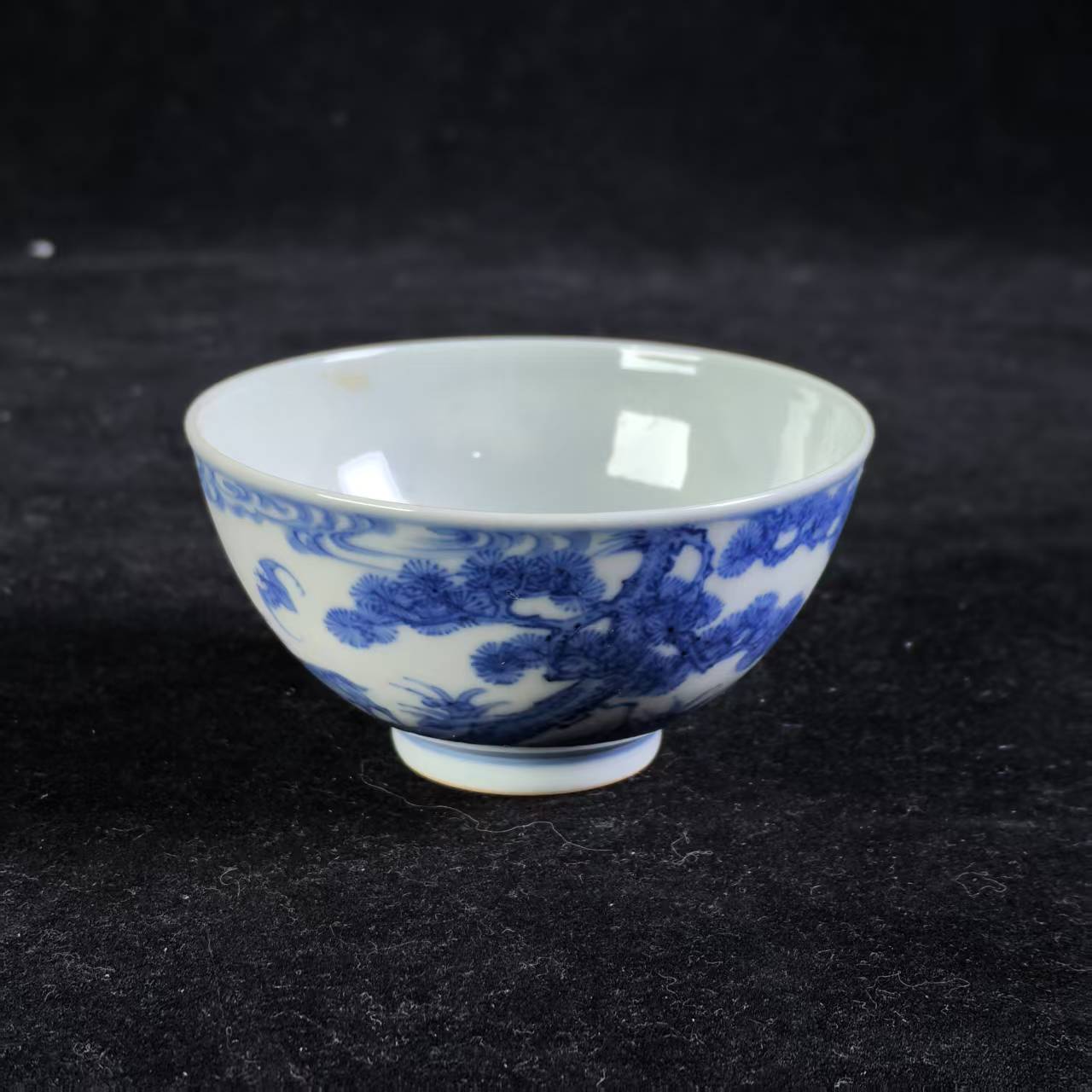 M青花松鹤延年图纹杯