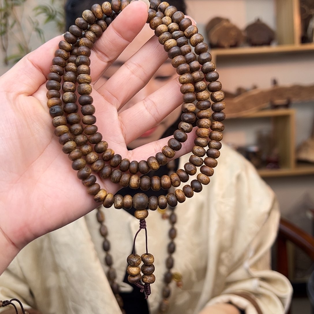 沉香手串海南白奇楠金丝红油天然虫漏多样性发货一条0.8