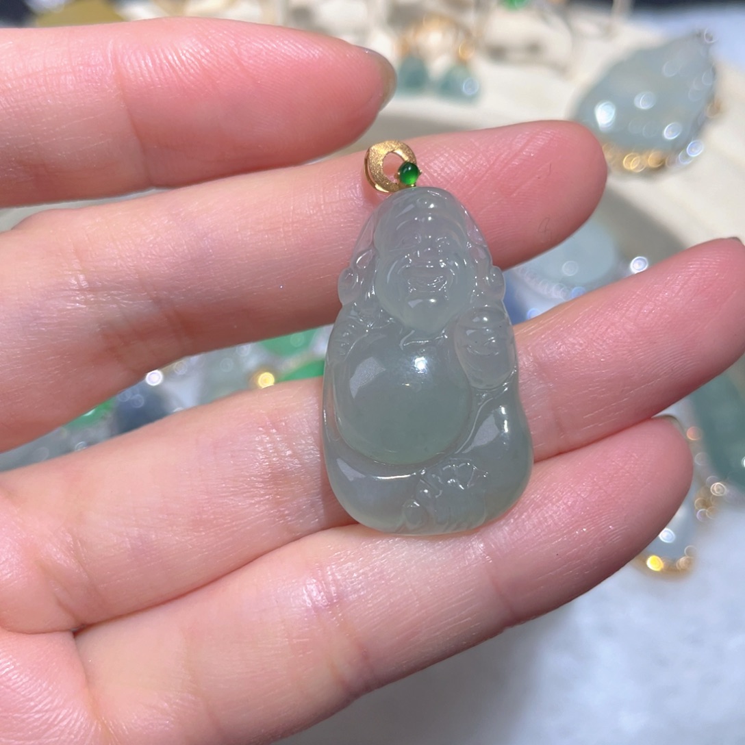 翡翠颈饰18K金镶嵌翡翠