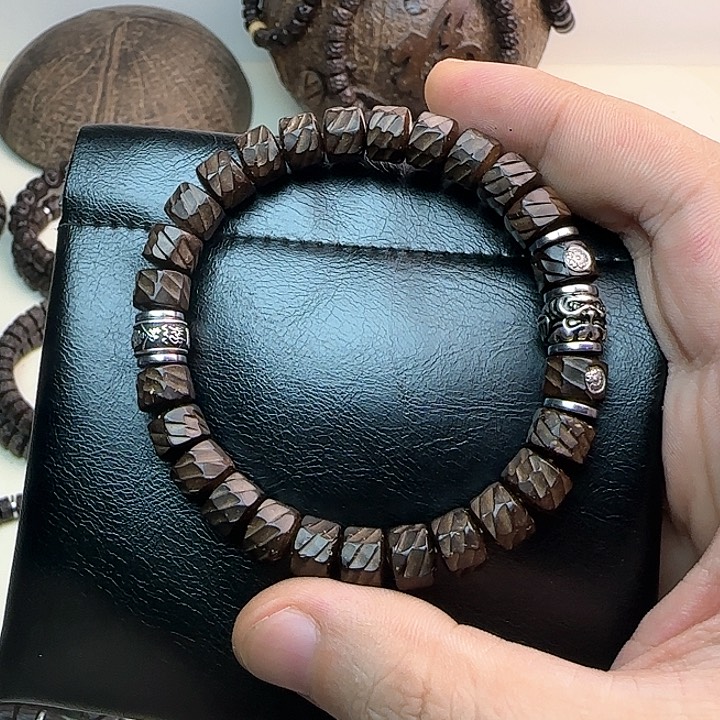 【闪购商品】椰蒂手串97龙鳞吞金兽上上签