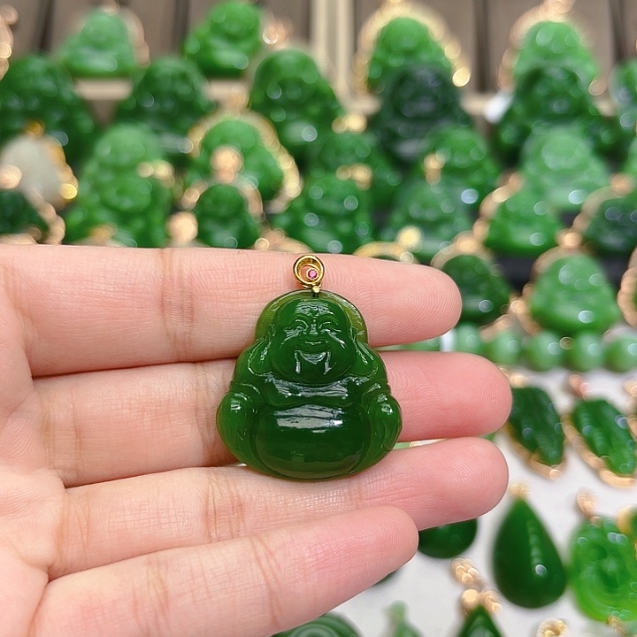 和田玉（碧玉）颈饰18K金镶嵌