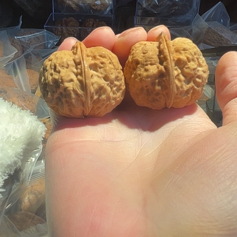 文玩核桃把件驼铃带彩41