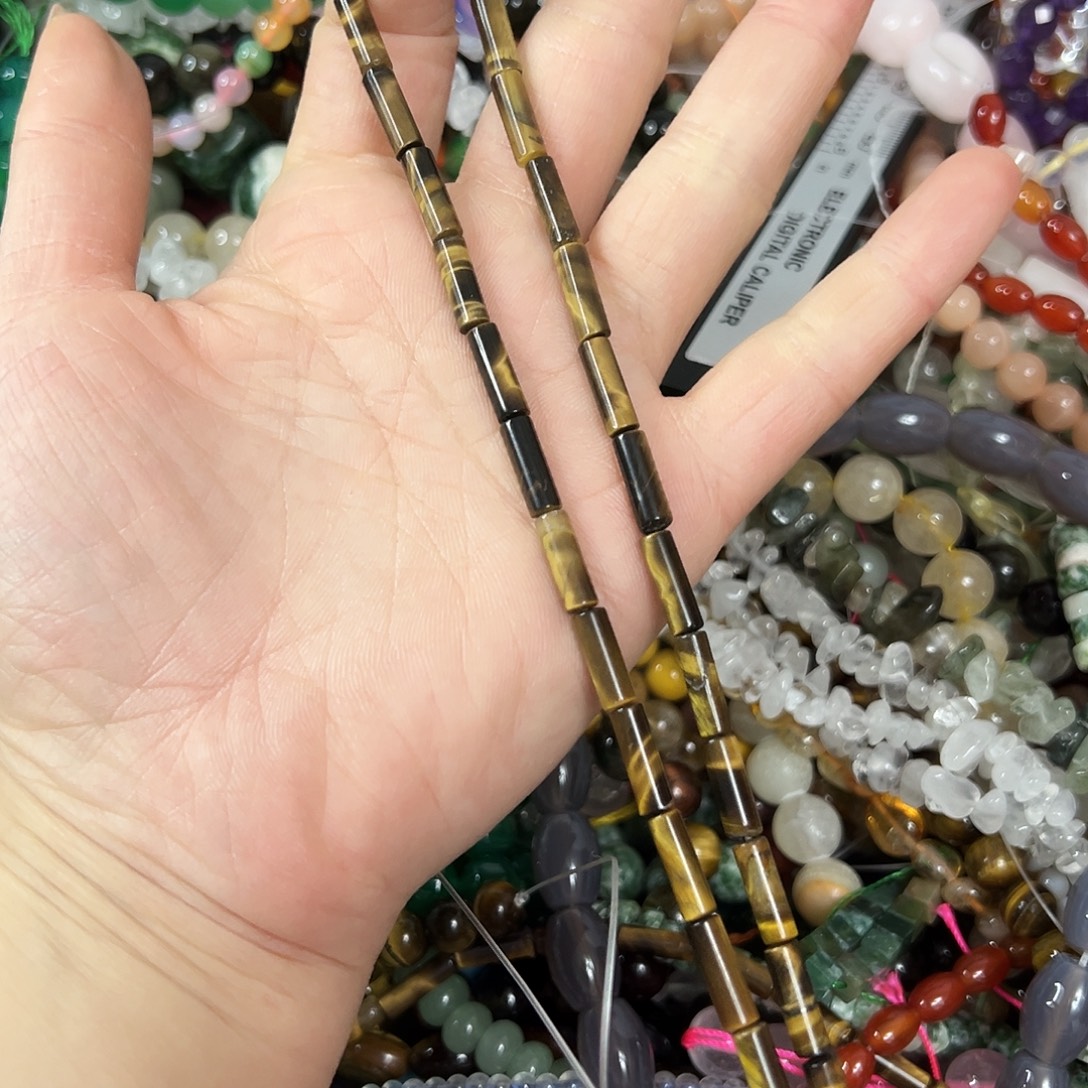 七***喜玛瑙/玉髓合金珠宝半成品，卡4x13黄虎长圆管一条