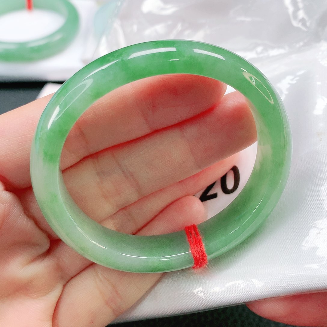 未镶嵌手镯翡翠52贵妃