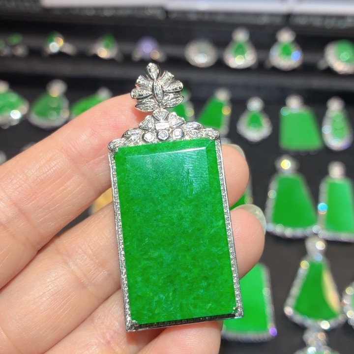 翡翠18K金镶嵌吊坠(不含链)翡翠