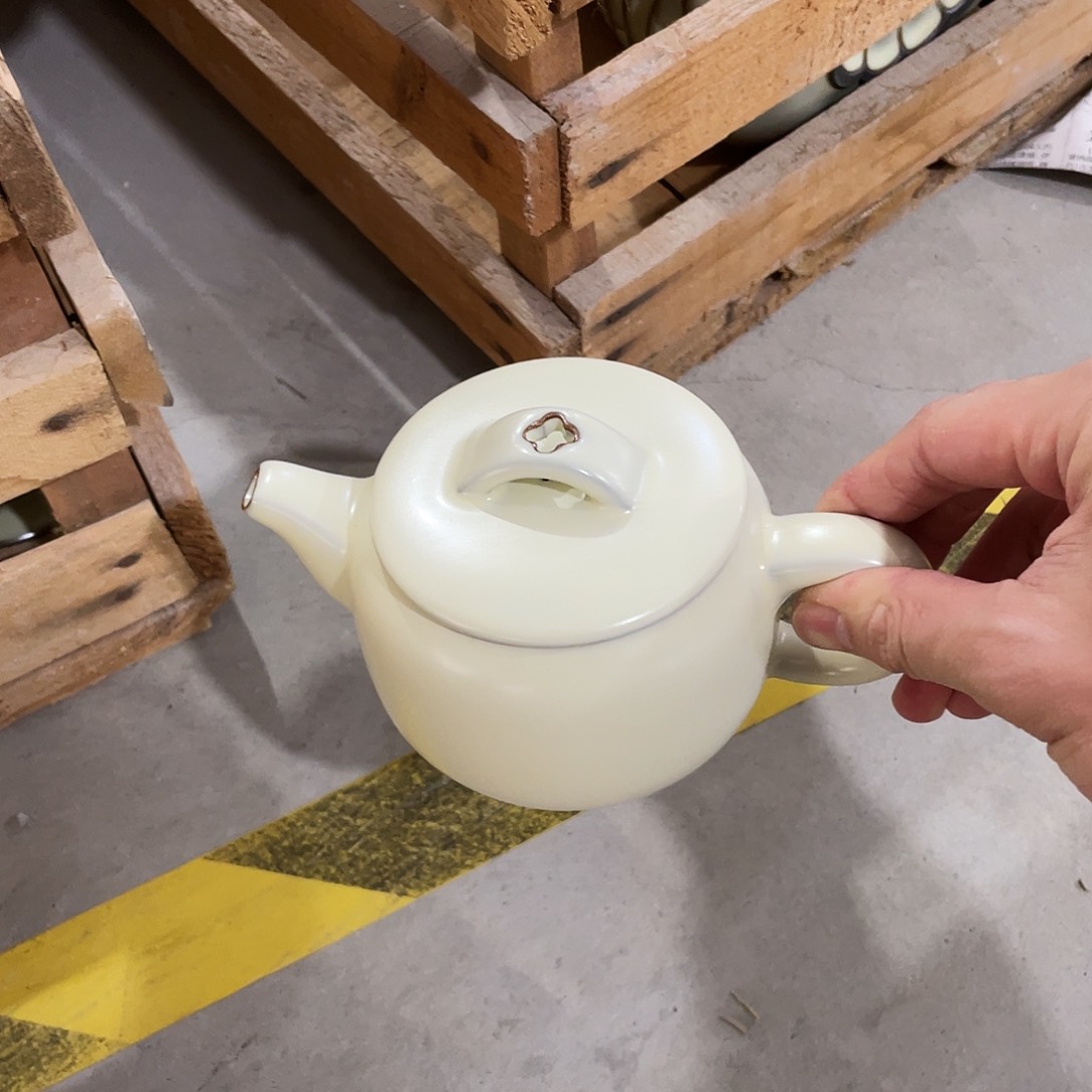 瓷片小微瑕。。。。。。。。