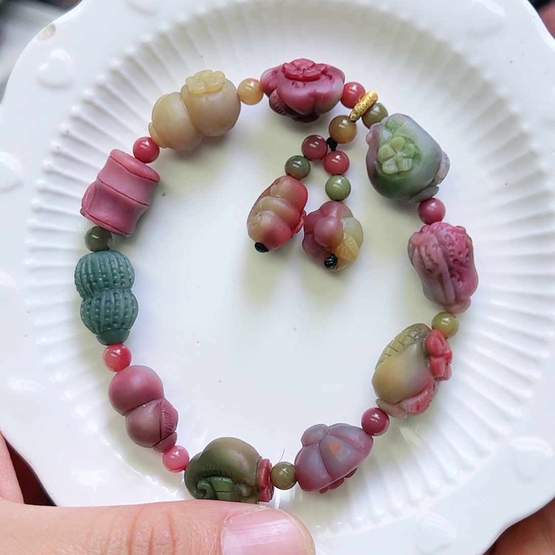 玛瑙/玉髓手串未镶嵌缘*