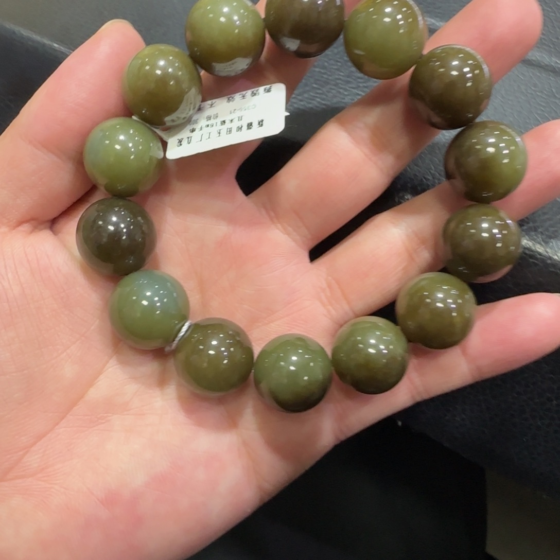 和田玉未镶嵌手串