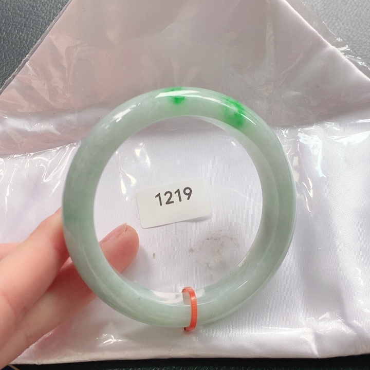 翡翠手镯未镶嵌天然翡翠手镯01