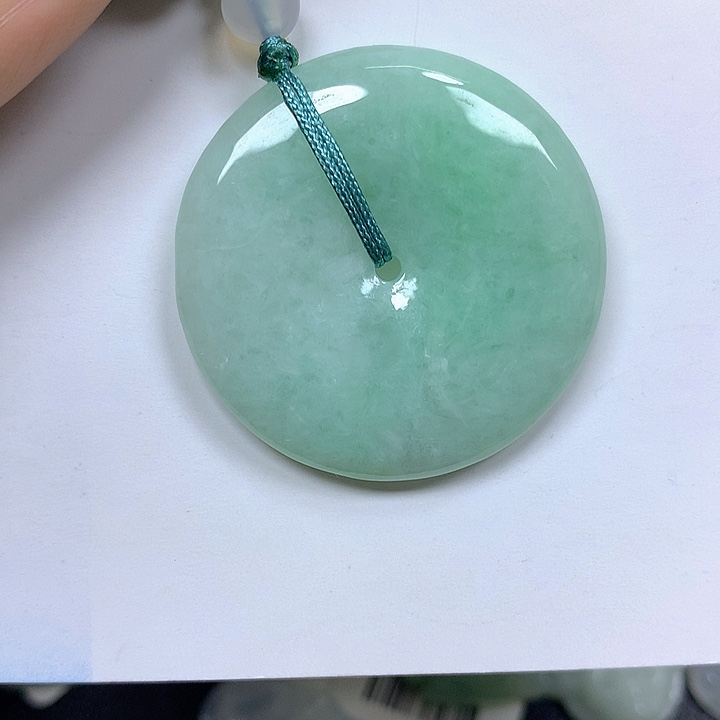 翡翠未镶嵌颈饰挂件